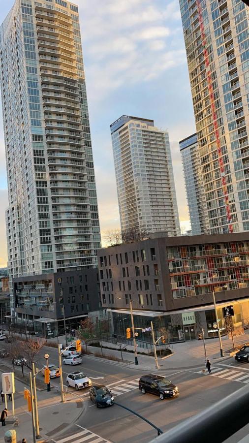 Toronto Downtown Luxurious Stylish 3 Bedroom 3 Bath 2 Balconies Near Rogers Centre Lakeview Condo Bagian luar foto