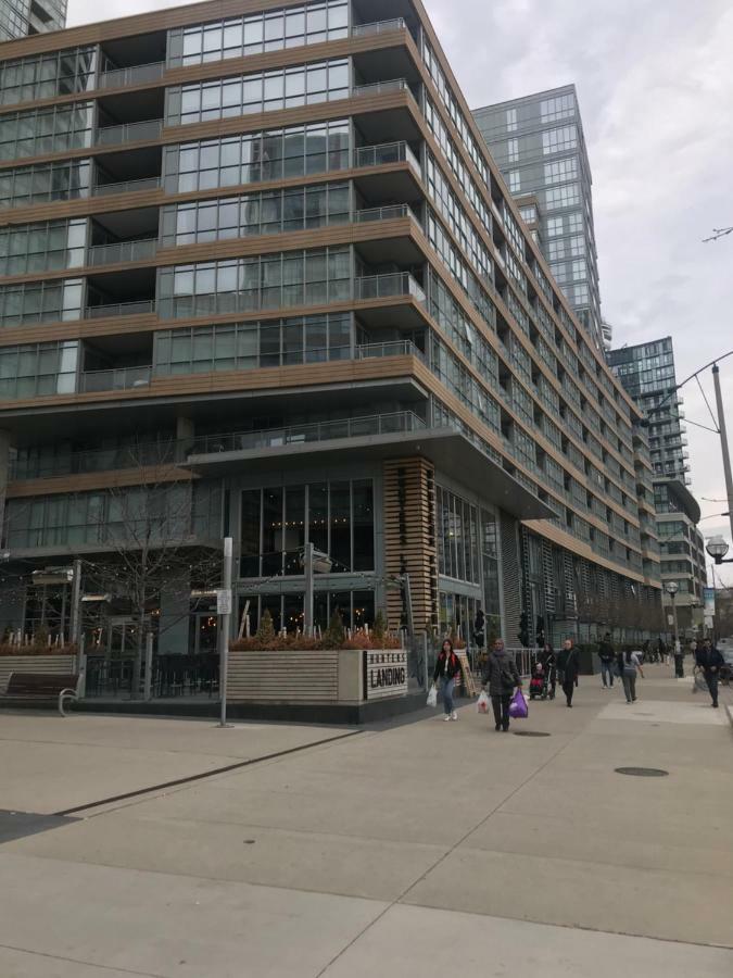 Toronto Downtown Luxurious Stylish 3 Bedroom 3 Bath 2 Balconies Near Rogers Centre Lakeview Condo Bagian luar foto